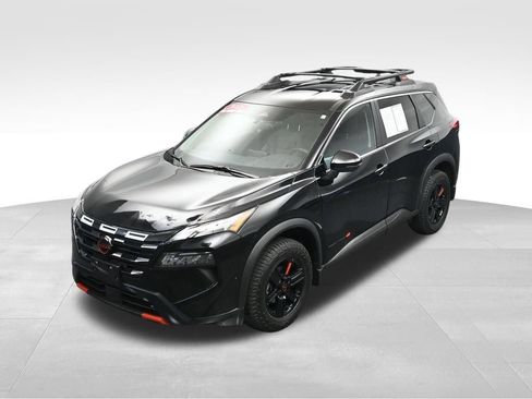 Used 2025 Nissan Rogue SV w/ Rock Creek Premium Package AWD/4WD image 32