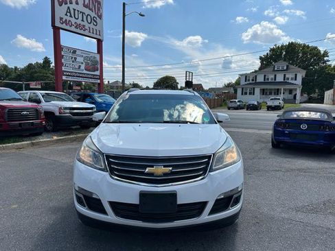 Used 2016 Chevrolet Traverse LT image 3