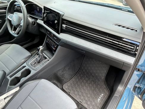 Used 2026 Volkswagen Jetta SE w/ Black Wheel Package FWD image 36