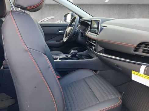 New 2026 Nissan Rogue SV AWD/4WD image 25