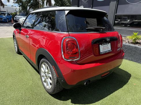 Used 2019 MINI Cooper 2-Door Hardtop FWD image 4