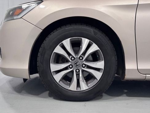 Used 2015 Honda Accord LX image 36