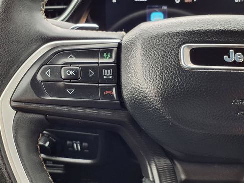 Used 2023 Jeep Grand Cherokee L Laredo RWD image 18