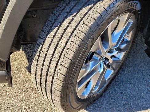 Used 2019 Toyota RAV4 Limited image 23