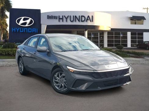 Certified 2024 Hyundai Elantra SEL FWD image 1