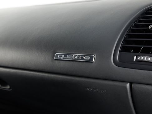 Used 2011 Audi R8 V10 AWD/4WD image 37