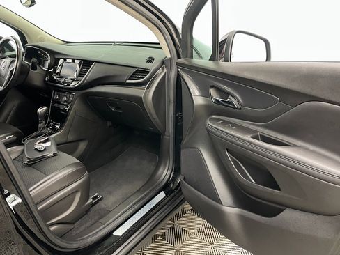 Certified 2022 Buick Encore Preferred w/ Safety Package image 33