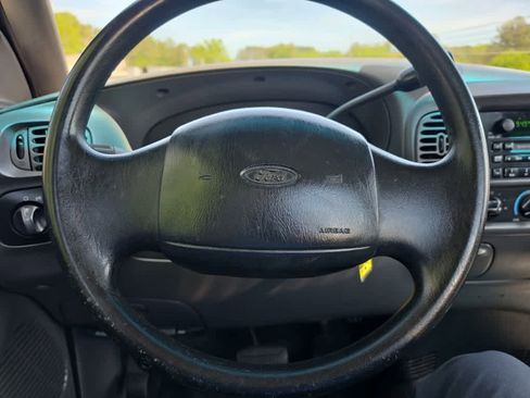 Used 2001 Ford F150 XL image 17