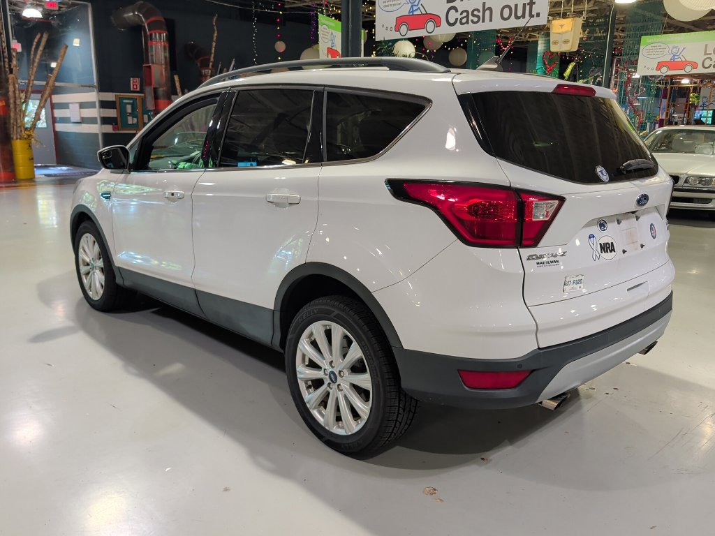Used 2019 Ford Escape SEL AWD/4WD image 16