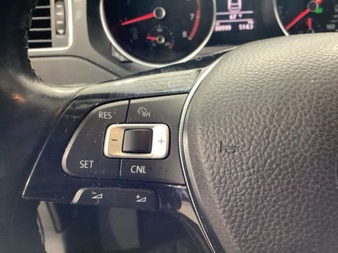 Used 2018 Volkswagen Jetta SE FWD image 19