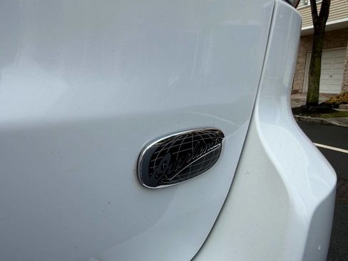 Used 2016 Jeep Grand Cherokee Overland w/ Advanced Technology Group image 8