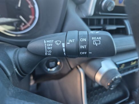 Used 2025 Toyota RAV4 XLE AWD/4WD image 32