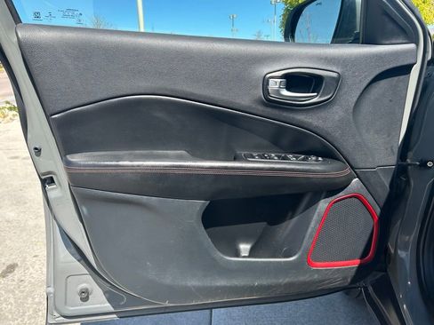 Used 2021 Jeep Compass Trailhawk AWD/4WD image 19