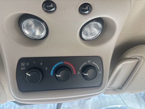 Used 2004 Chevrolet Suburban LS w/ Preferred Equipment Group image 46