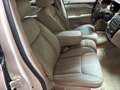 Used 2008 Cadillac DTS FWD image 16