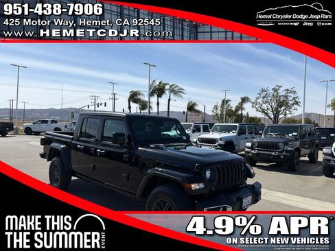 Used 2024 Jeep Gladiator Sport AWD/4WD image 1