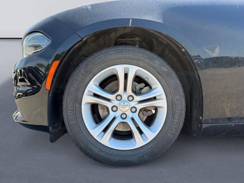 Used 2022 Dodge Charger SXT RWD image 9