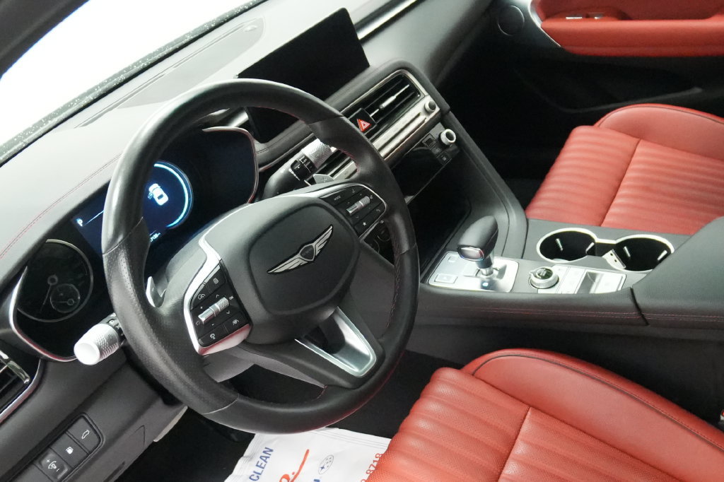 Used 2025 Genesis G70 2.5T w/ Sport Prestige Package AWD/4WD image 14