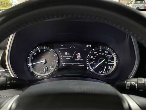 Used 2022 Toyota Highlander XLE AWD/4WD image 35