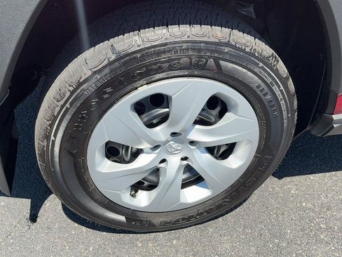 Certified 2025 Toyota RAV4 LE AWD/4WD image 7