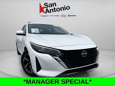 Used 2024 Nissan Sentra SV FWD image 2