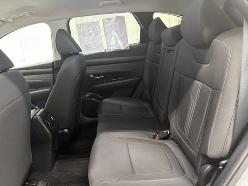 Used 2025 Hyundai Tucson SEL FWD image 17