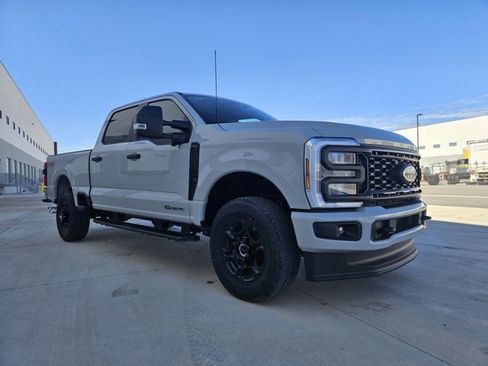 New 2026 Ford F350 4x4 Crew Cab Super Duty image 7