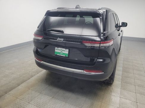 Used 2022 Jeep Grand Cherokee Limited 4xe image 7