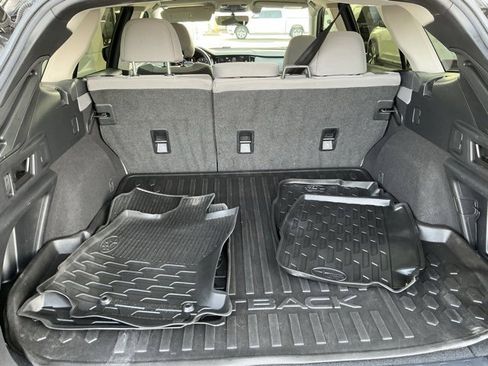 Used 2021 Subaru Outback Premium image 18