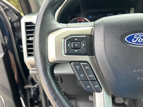 Used 2021 Ford F250 Lariat w/ Lariat Value Package AWD/4WD image 21