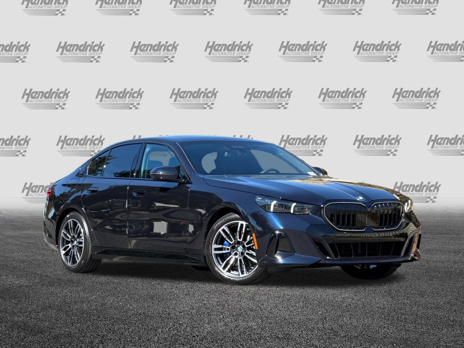 Used 2026 BMW 530i w/ M Sport Package RWD image 2