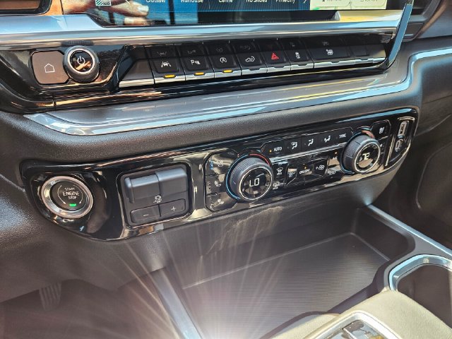 Used 2024 Chevrolet Silverado 1500 High Country w/ High Country Premium Package AWD/4WD image 36