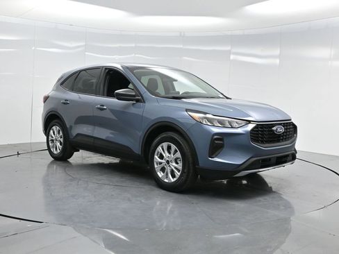 Used 2025 Ford Escape Active image 34