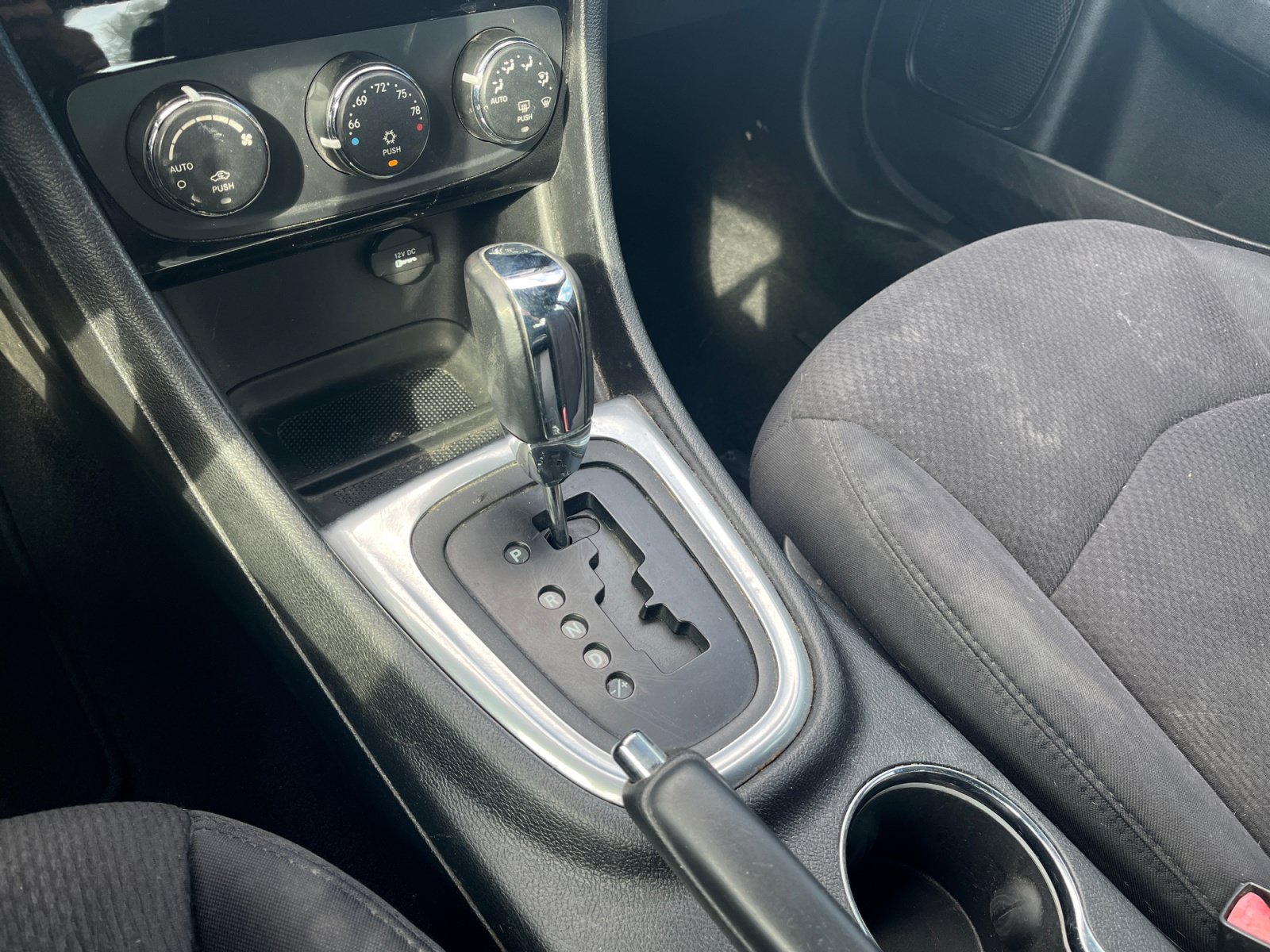 Used 2013 Chrysler 200 Touring FWD image 16
