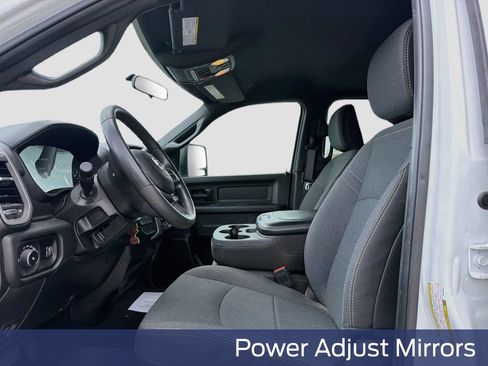 Used 2024 RAM 2500 Tradesman w/ Chrome Appearance Group AWD/4WD image 25