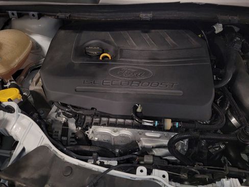 Used 2018 Ford Escape SE FWD image 30