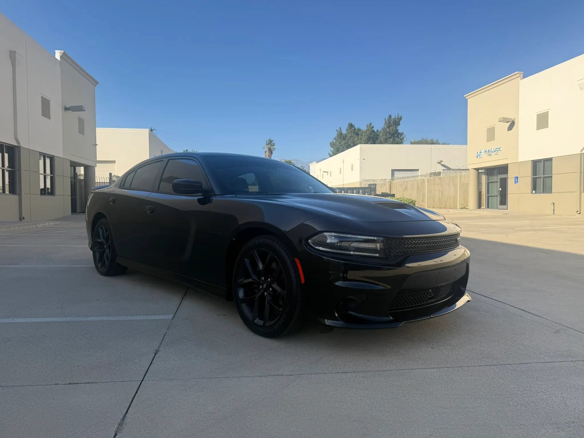 Used 2020 Dodge Charger R/T w/ Plus Group RWD image 7