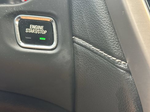 Used 2023 GMC Acadia Denali w/ Denali Ultimate Package AWD/4WD image 17