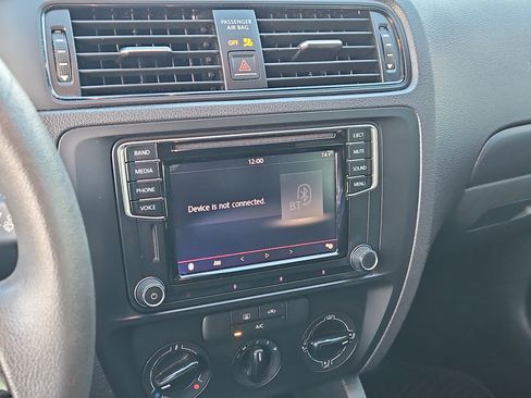 Used 2016 Volkswagen Jetta S image 21