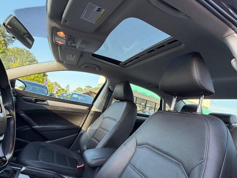 Used 2019 Volkswagen Passat 2.0T Wolfsburg FWD image 17