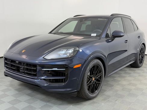 New 2026 Porsche Cayenne GTS image 1