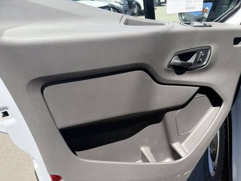 New 2026 Ford Transit 250 148 Medium Roof w/ Load Area Protection Package RWD image 16