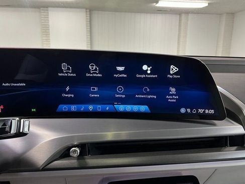 New 2026 Cadillac Vistiq Luxury w/ LPO, Floor Liner Package image 15