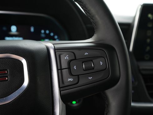 Used 2024 GMC Yukon SLT w/ SLT Luxury Package AWD/4WD image 30