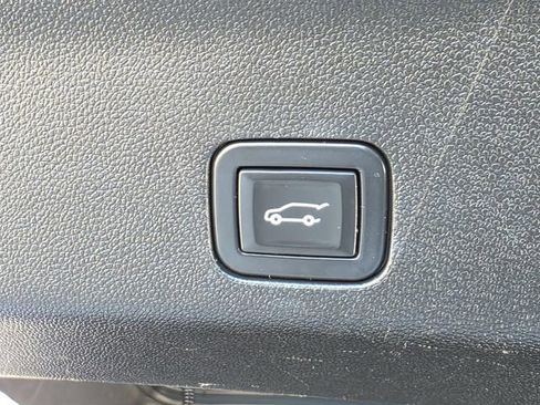 Used 2021 Chevrolet Tahoe LT image 12