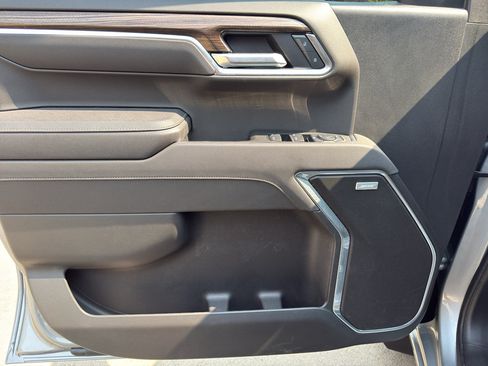 Used 2025 Chevrolet Silverado 1500 RST AWD/4WD image 14