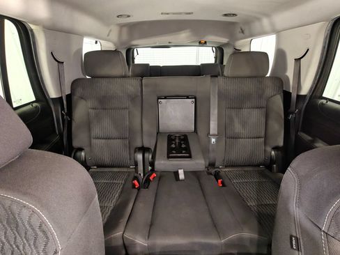 Used 2018 GMC Yukon SLE w/ SLE Value Package AWD/4WD image 23