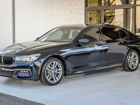 Used 2017 BMW 740i xDrive AWD/4WD image 6