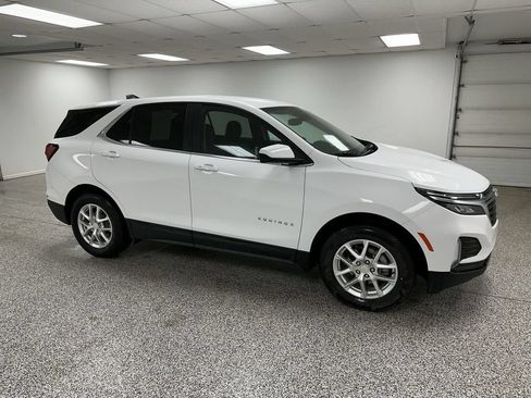 Used 2024 Chevrolet Equinox LT AWD/4WD image 1