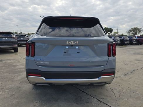 New 2026 Kia Sorento S image 7